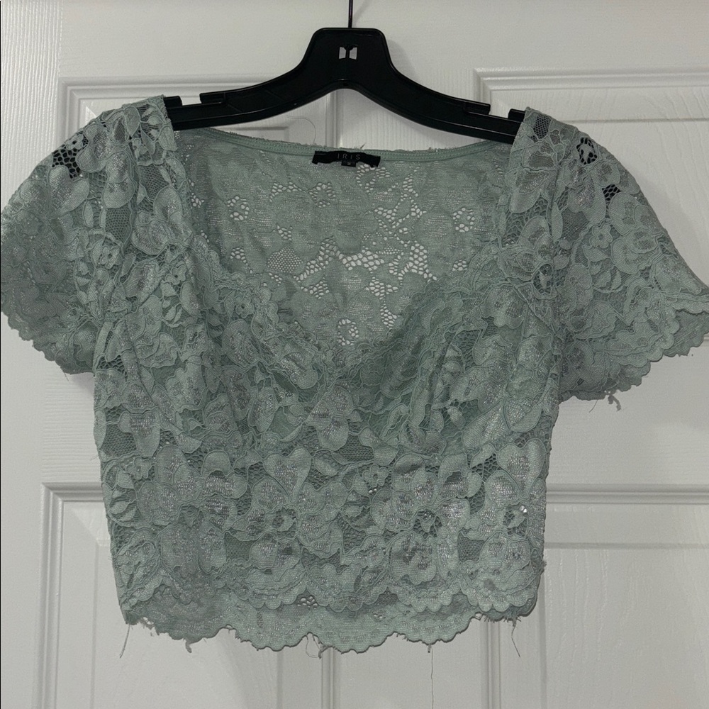 Iris Lace Top in Soft Green